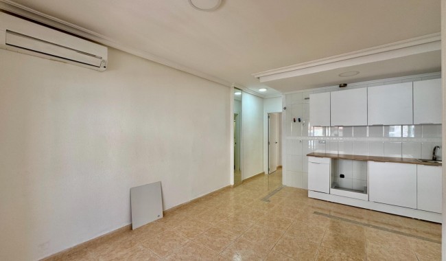 Sprzedaż - Apartament - Torrevieja - Centro
