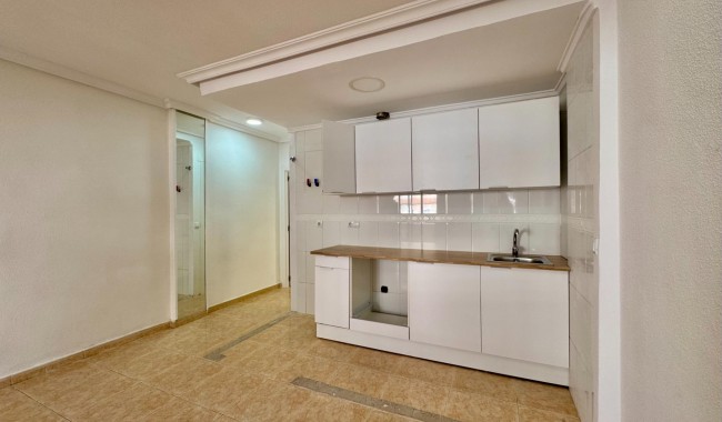 Sprzedaż - Apartament - Torrevieja - Centro