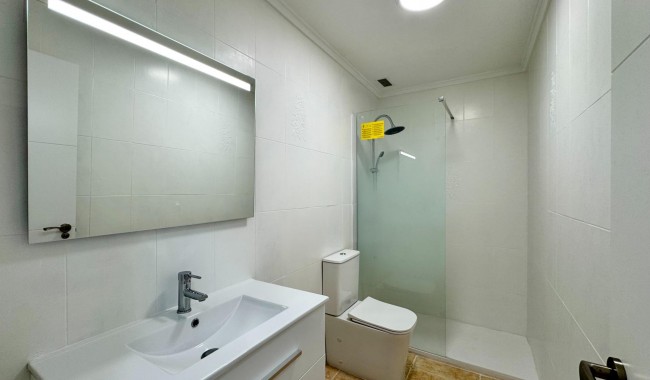 Sprzedaż - Apartament - Torrevieja - Centro