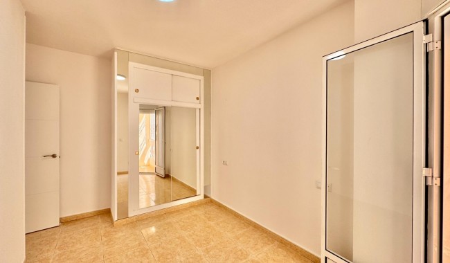 Sprzedaż - Apartament - Torrevieja - Centro