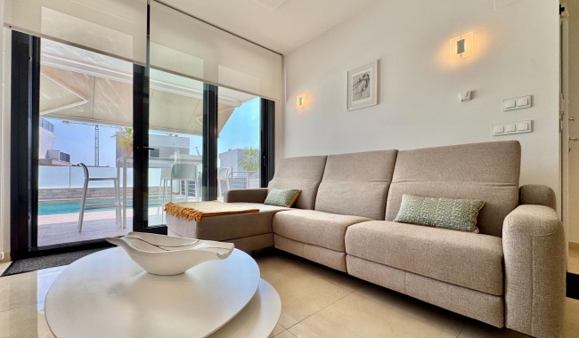 Begagnad - Villa - San Miguel de Salinas - Bellavista