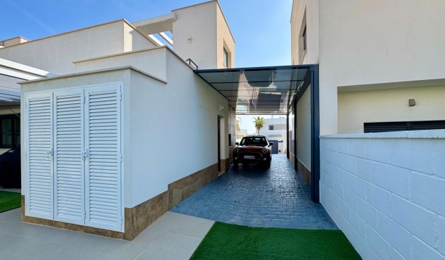 Begagnad - Villa - San Miguel de Salinas - Bellavista