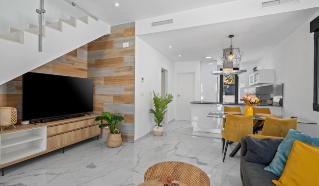 Resale - Villa - Torrevieja