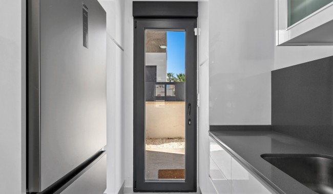 Resale - Villa - Torrevieja