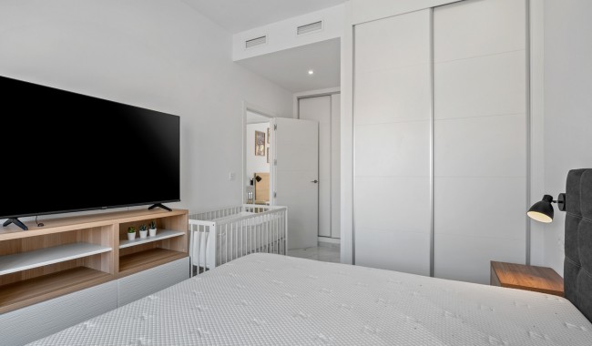 Resale - Villa - Torrevieja