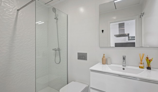 Resale - Villa - Torrevieja