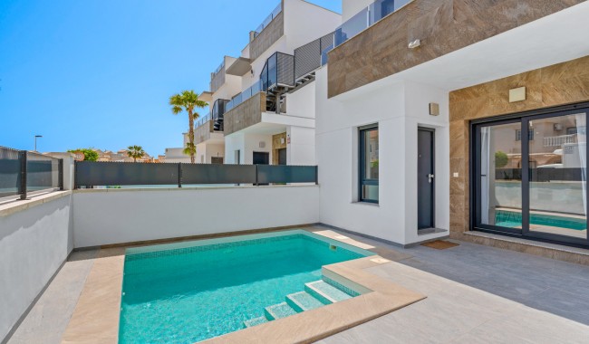 Resale - Villa - Torrevieja
