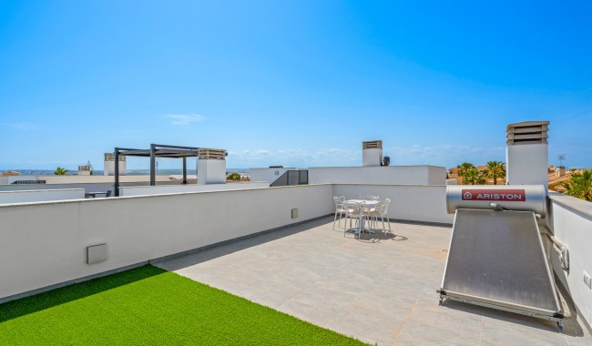 Resale - Villa - Torrevieja