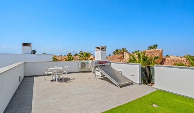 Resale - Villa - Torrevieja