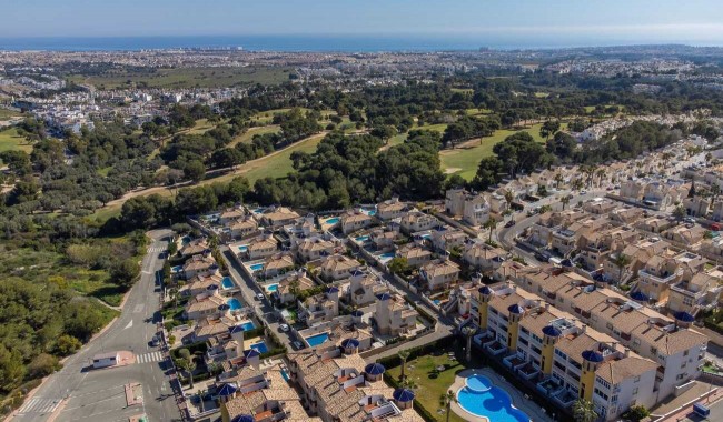 Resale - Apartment - Villamartín - Pinada Golf 1