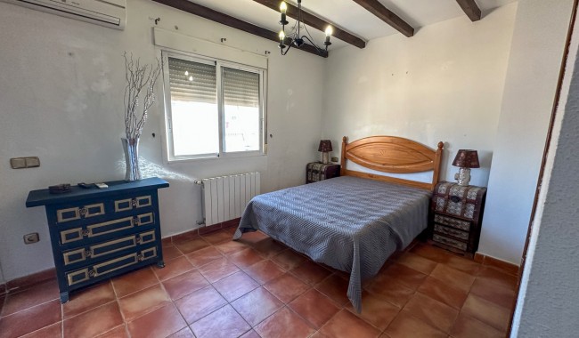Sprzedaż - Kamienica - San Miguel de Salinas