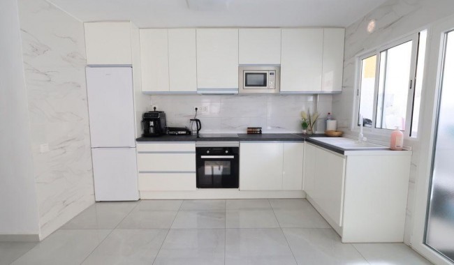 Sprzedaż - Apartament - Torrevieja - Acequion