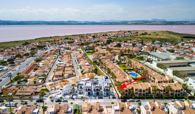 Resale - Villa - Torrevieja