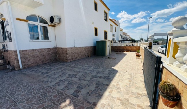 Segunda mano - Apartamento - Orihuela - Entre Naranjos Vistabella