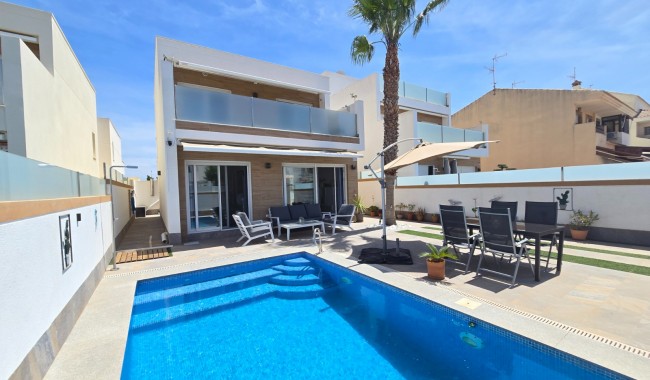 Resale - Villa - Pilar de La Horadada