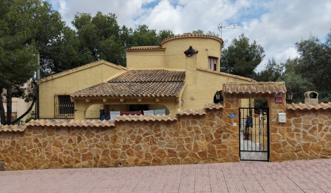 Begagnad - Villa - Orihuela Costa - Villamartín