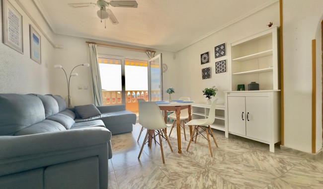 Resale - Apartment - Torrevieja - Cabo cervera