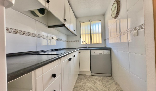Resale - Apartment - Torrevieja - Cabo cervera