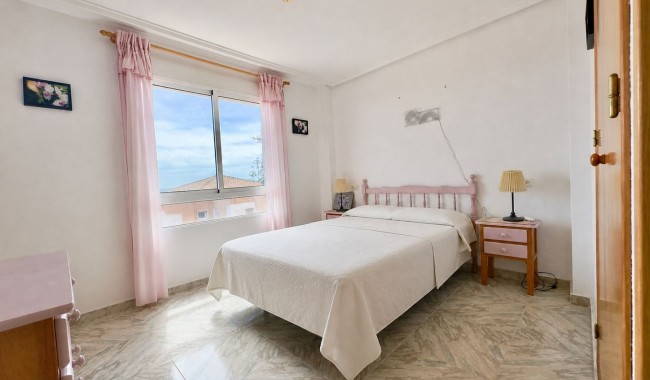 Resale - Apartment - Torrevieja - Cabo cervera