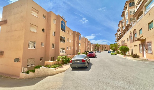 Resale - Apartment - Torrevieja - Cabo cervera