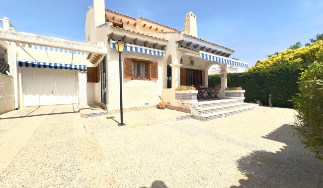 Sprzedaż - Willa - Orihuela costa - La Zenia
