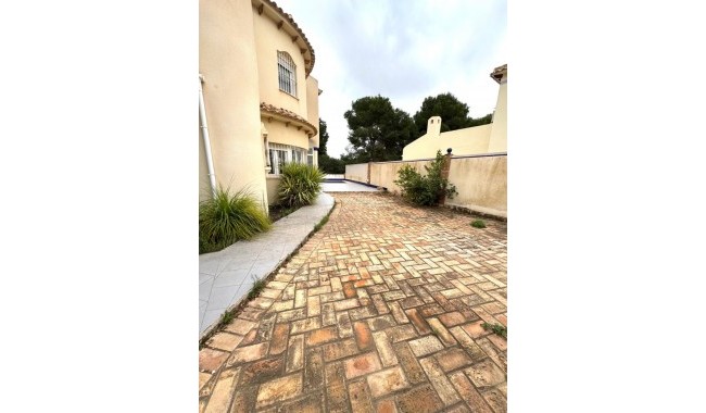 Resale - Villa - Orihuela Costa - Las Ramblas