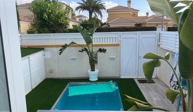 Sprzedaż - Apartament - Pilar de La Horadada - Playa de los Jesuitas