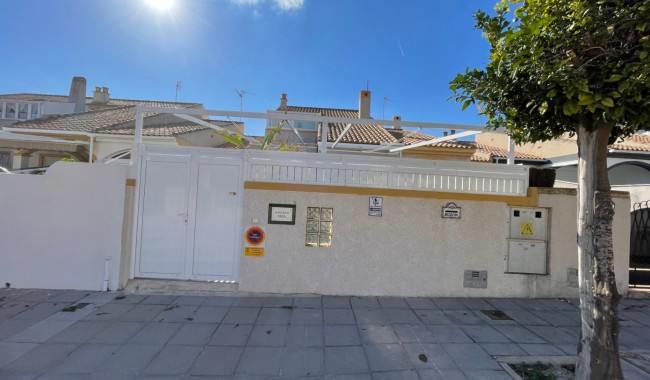 Sprzedaż - Apartament - Pilar de La Horadada - Playa de los Jesuitas