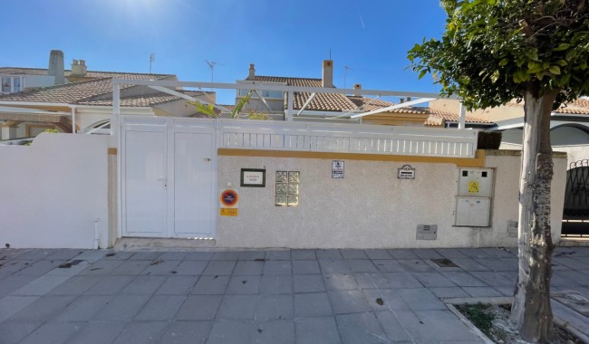 Sprzedaż - Apartament - Pilar de La Horadada - Playa de los Jesuitas