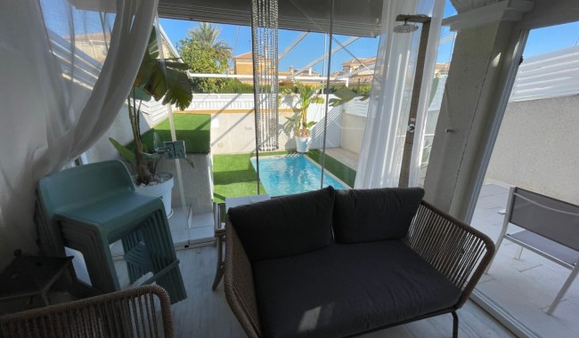 Sprzedaż - Apartament - Pilar de La Horadada - Playa de los Jesuitas