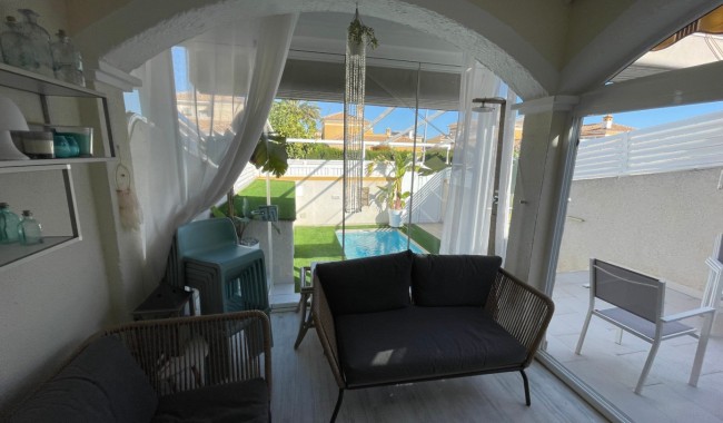 Sprzedaż - Apartament - Pilar de La Horadada - Playa de los Jesuitas