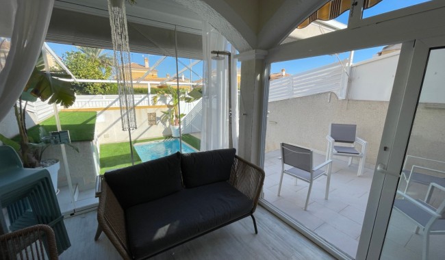 Sprzedaż - Apartament - Pilar de La Horadada - Playa de los Jesuitas