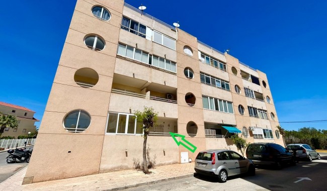 Segunda mano - Apartamento - Torrevieja - Urbanización San Luis