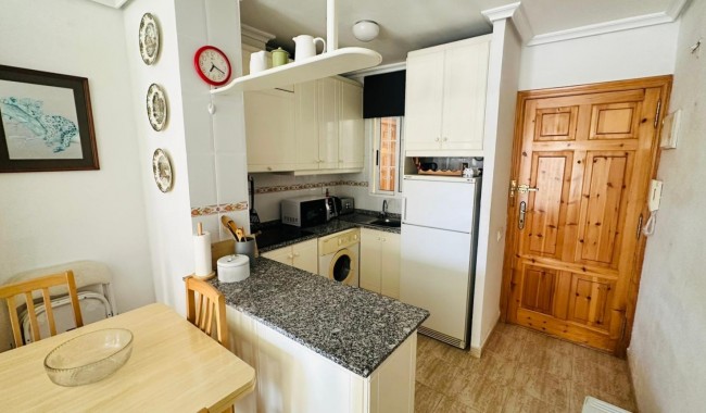 Segunda mano - Apartamento - Torrevieja - Urbanización San Luis
