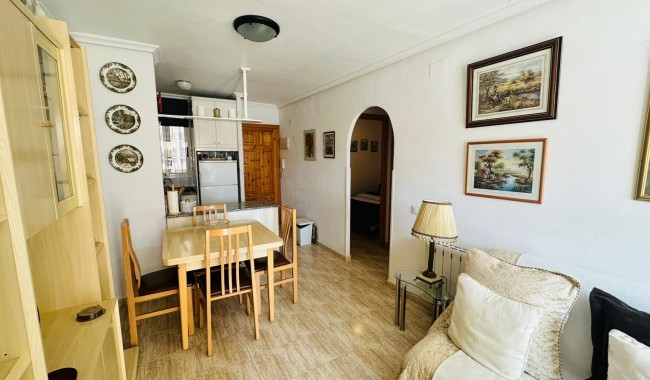 Segunda mano - Apartamento - Torrevieja - Urbanización San Luis