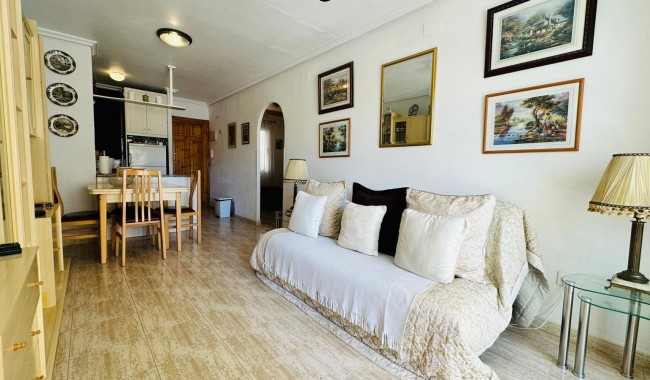 Segunda mano - Apartamento - Torrevieja - Urbanización San Luis