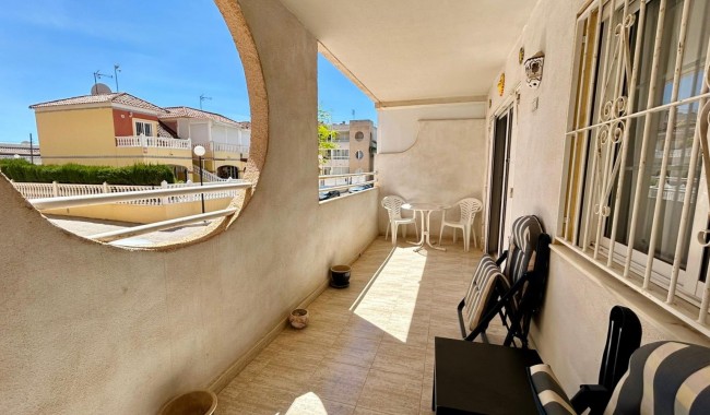 Segunda mano - Apartamento - Torrevieja - Urbanización San Luis