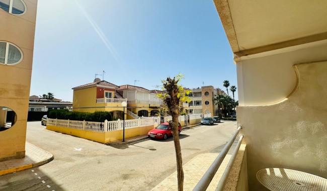 Segunda mano - Apartamento - Torrevieja - Urbanización San Luis