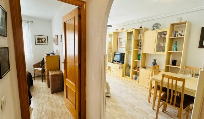 Segunda mano - Apartamento - Torrevieja - Urbanización San Luis