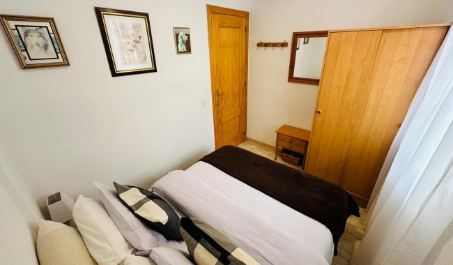Segunda mano - Apartamento - Torrevieja - Urbanización San Luis