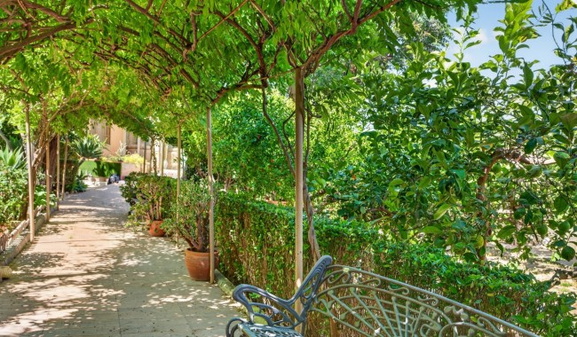 Resale - Villa - Orihuela - Orihuela Center