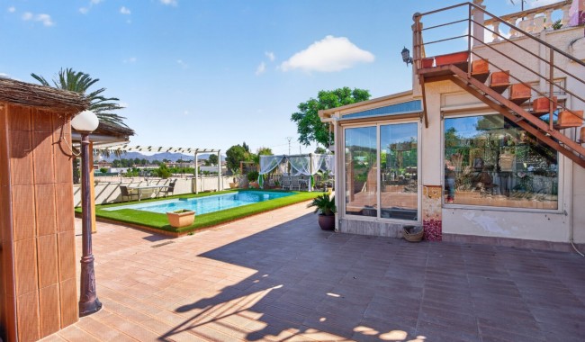 Resale - Villa - Orihuela - Orihuela Center