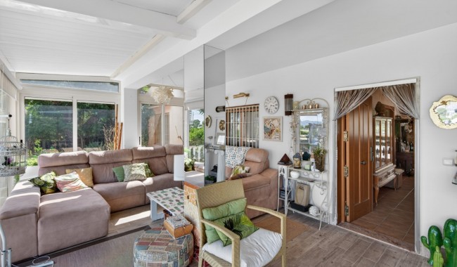 Resale - Villa - Orihuela - Orihuela Center