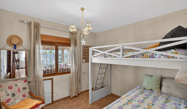 Resale - Villa - Orihuela - Orihuela Center