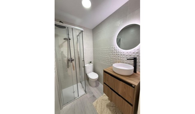 Resale - Apartment - Torrevieja - Playa de los Naufragos