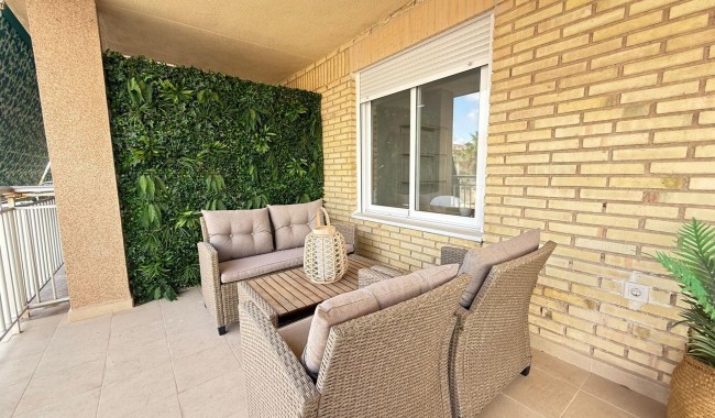 Resale - Apartment - Torrevieja - Playa de los Naufragos