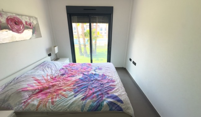 Resale - Apartment - Orihuela Costa - La Zenia