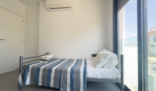 Resale - Apartment - Orihuela Costa - La Zenia