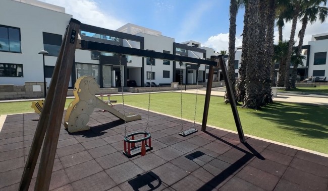 Resale - Apartment - Orihuela Costa - La Zenia