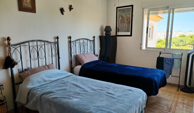 Sprzedaż - Apartament - Orihuela costa - La Zenia